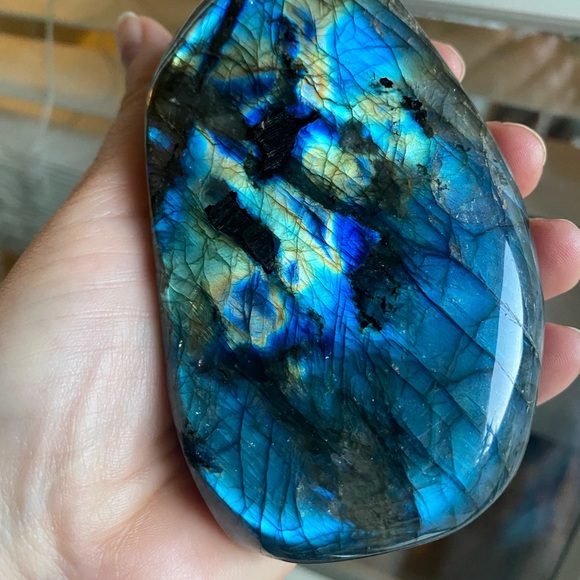 Blue Labradorite Freeform - Picture 3 of 7